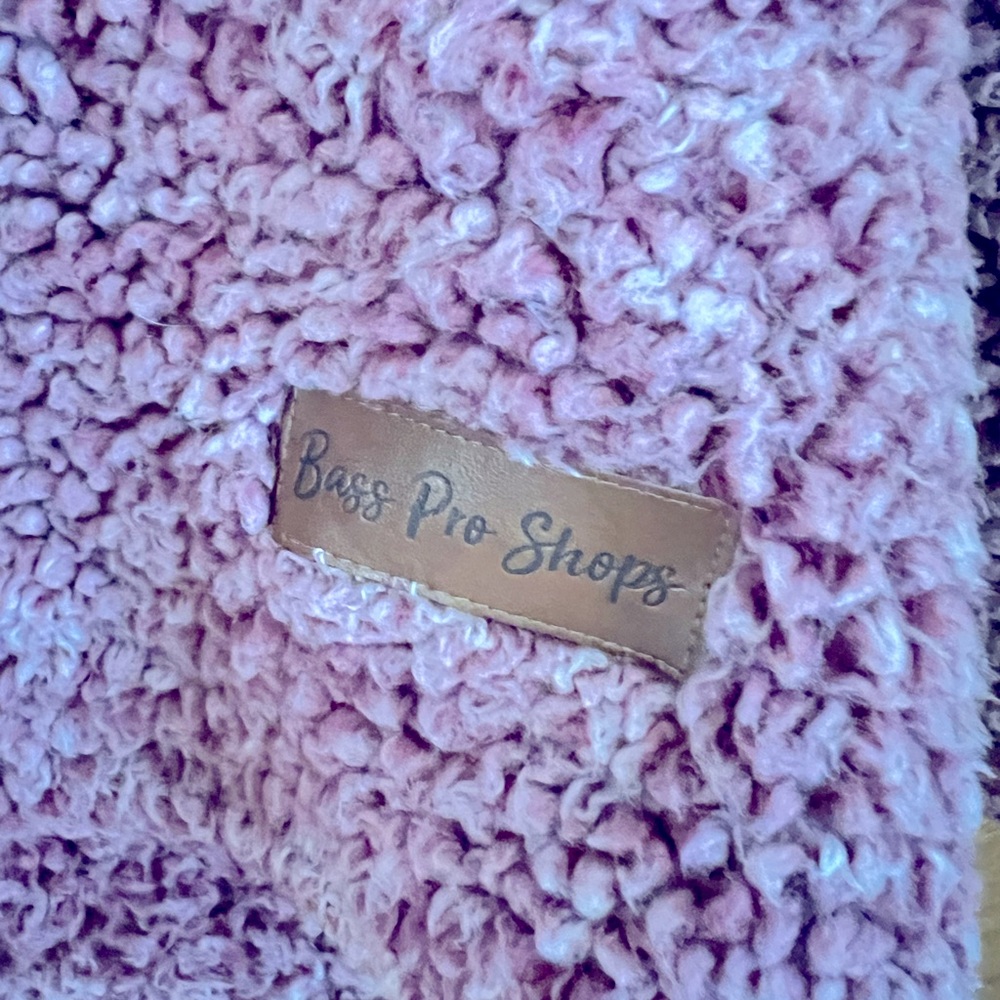 Medium bass pro shops women’s sweater